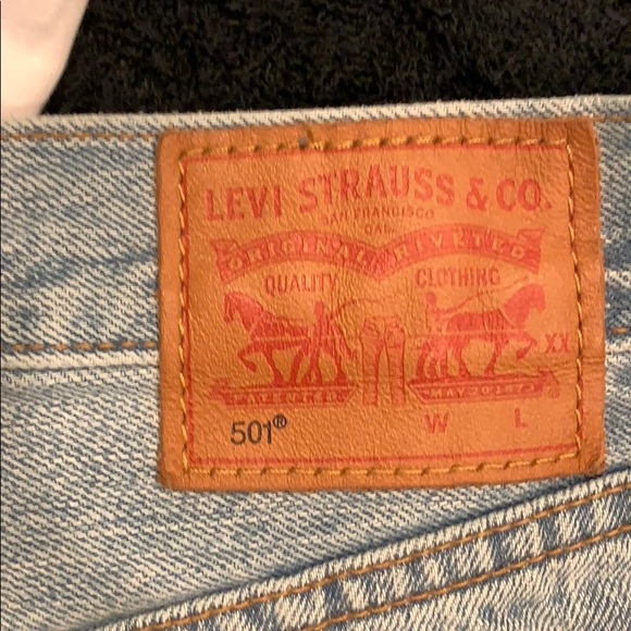 Levi’s 501 High Waisted Shorts - Picture 8 of 9